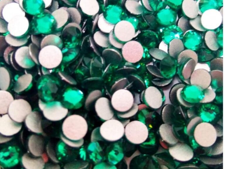 Crystals Non-Hotfix GREEN ZIRCON