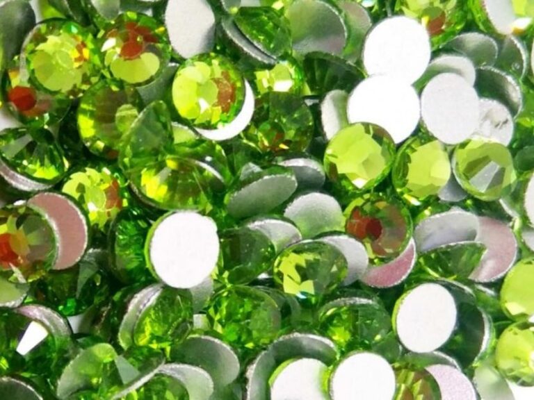 Crystals Non-Hotfix PERIDOT