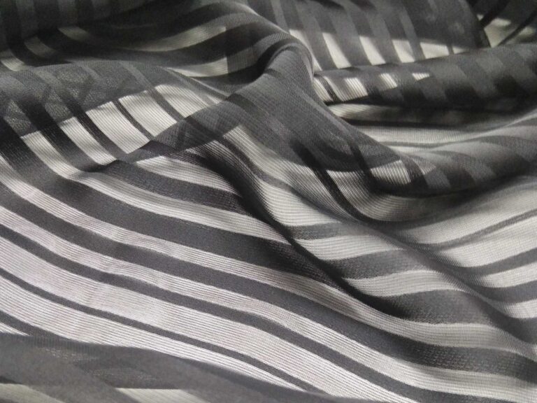Georgette Stripe BLACK
