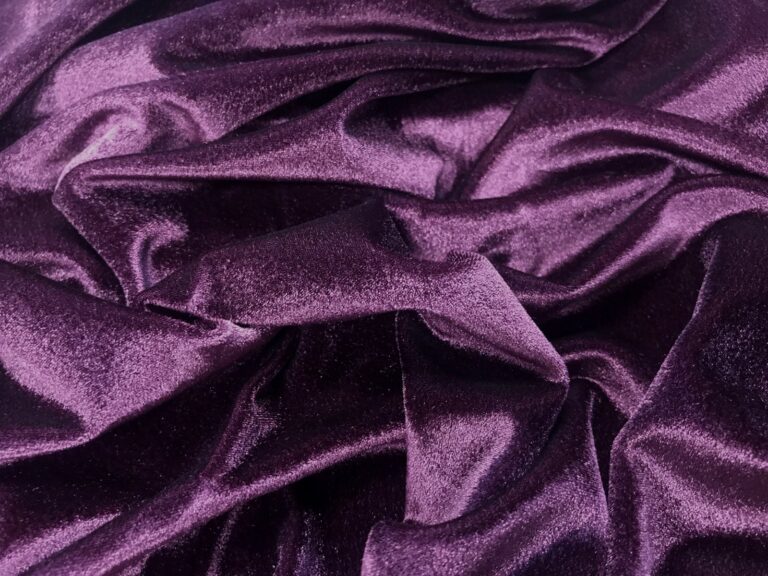 Smooth Velvet - Chrisanne Clover PLUM