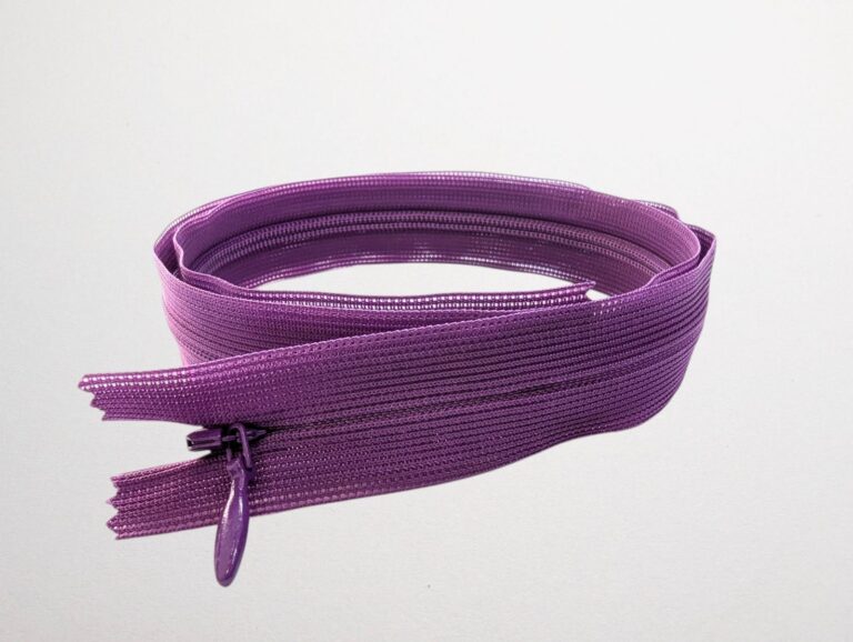 Zippers HOT MAGENTA