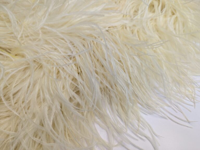 Ostrich Feather Boa Lux 5 Ply - BUTTERCREAM