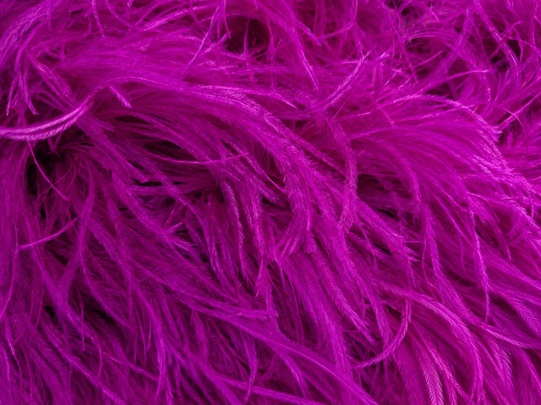 Ostrich Feather Boa Lux 5 Ply - FUCHSIA PINK