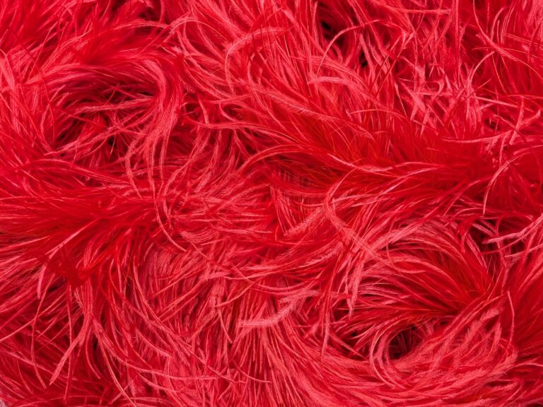 Ostrich Feather Boa Lux 5 Ply - RED